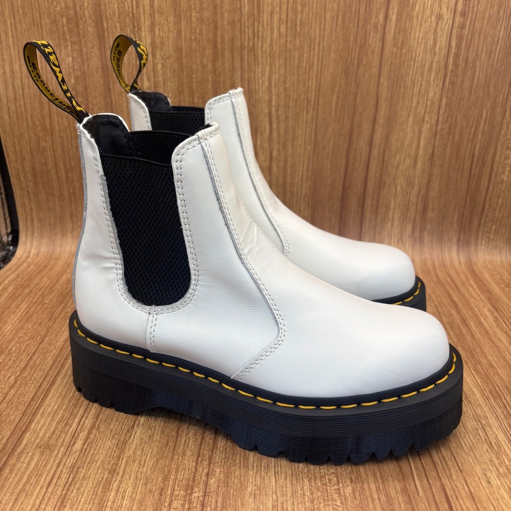 Dr. Martens 2976 Quad Chelsea Boots Womens 8 White Platform Leather JY004